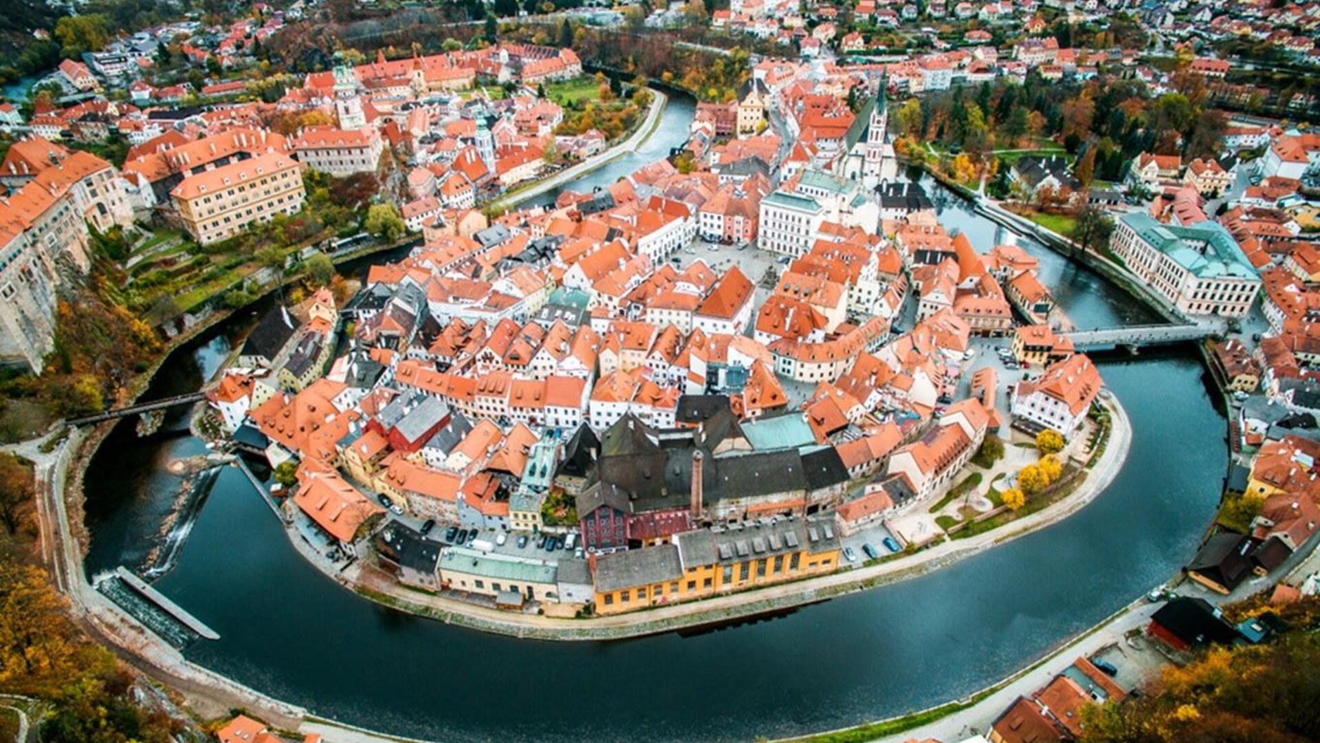 Panorama of Český Krumlov castle, old town and river