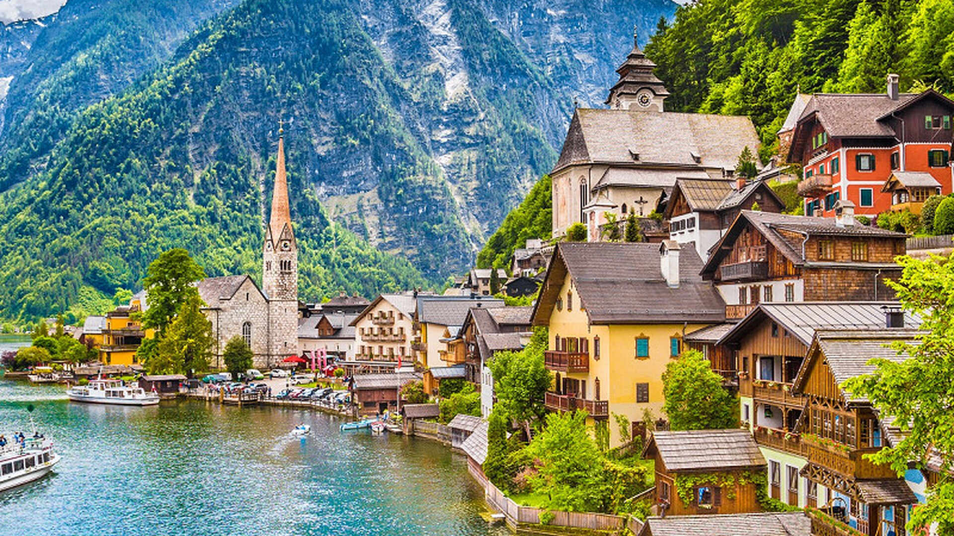 Hallstatt lakeside village and Alpine mountains on the scenic route to Salzburg